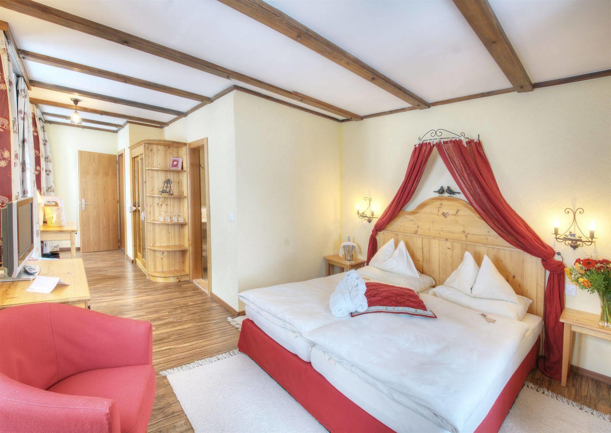 Sunstar Hotel サース フェー エクステリア 写真